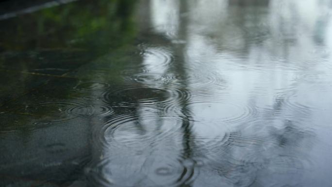 古风意境春雨古建筑白墙黑瓦