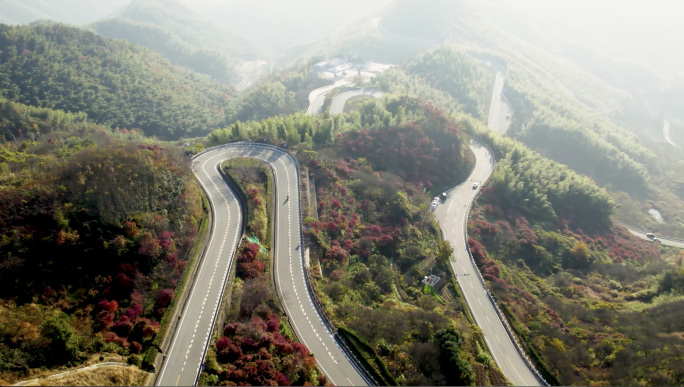 宁波四明山秋天山景路跑落日航拍4K