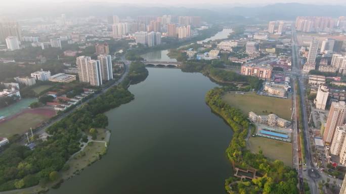 南宁市西乡塘区相思湖冬春黄昏航拍镜头合集