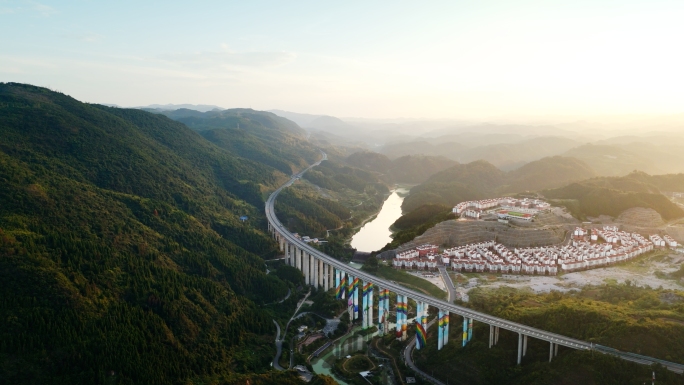 高速公路高架桥乡村高速公路高速货车