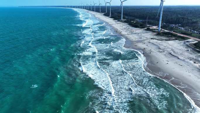海南文昌木兰湾新能源风力发电机旋转