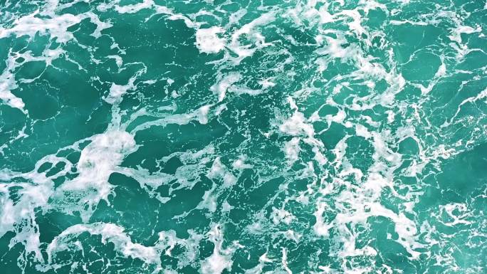 海上海浪浪花满画幅海水碧绿