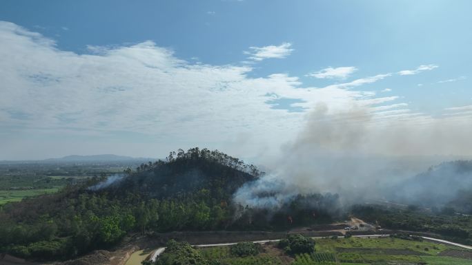 森林火灾航拍农村树林着火乡村山坡树林起火