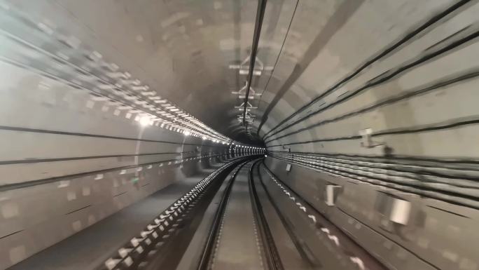 地铁隧道列车穿梭实时画面《合集》