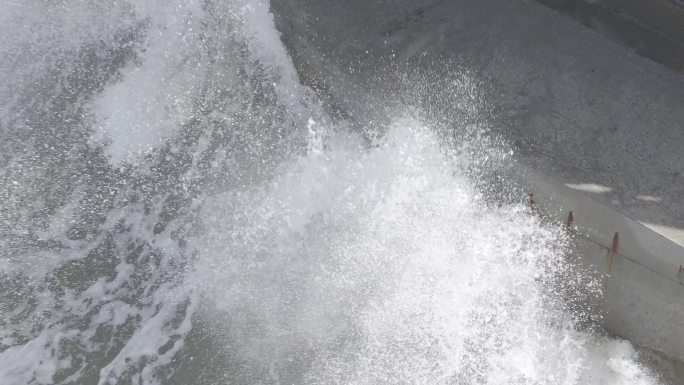 航拍威海环翠孙家疃葡萄滩海水浴场海岸海浪