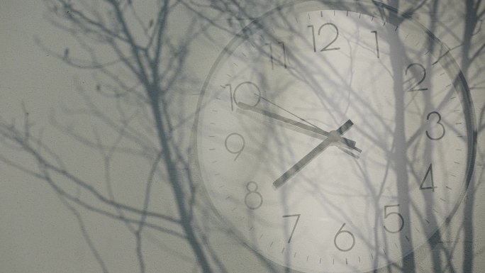 时钟钟表概念抽象地产书本光阴