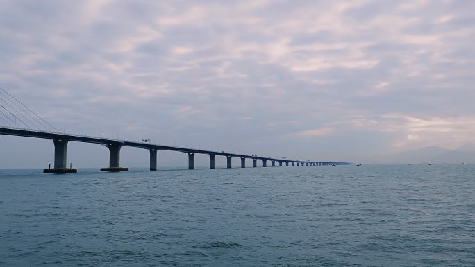 V1-0242海上游轮海面海水港珠澳大桥