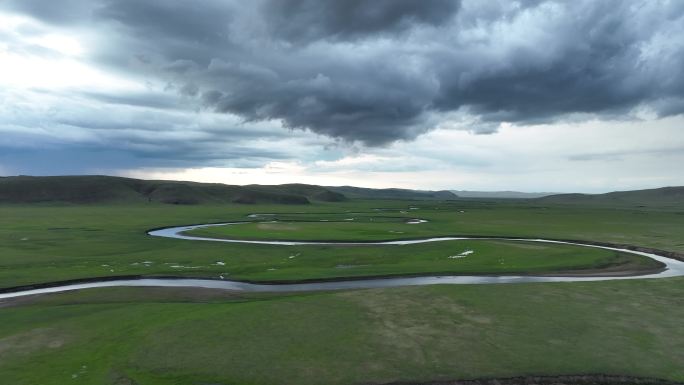 天空乌云草原牧场莫尔格勒河