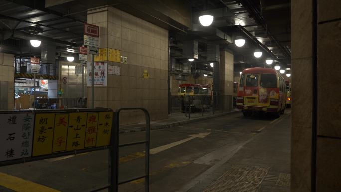 香港旺角大楼巴士室内停车场