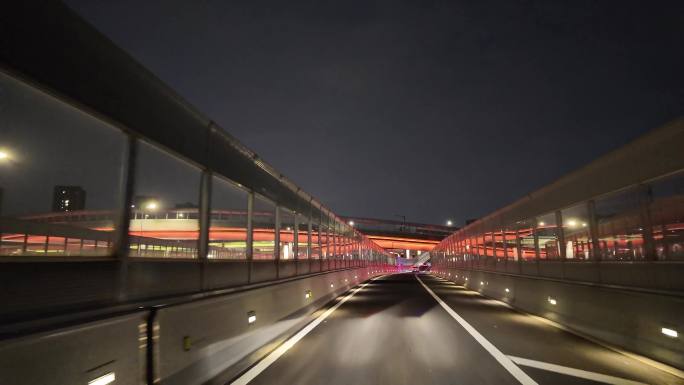 城市夜晚夜景开车第一视角汽车窗外沿途风景