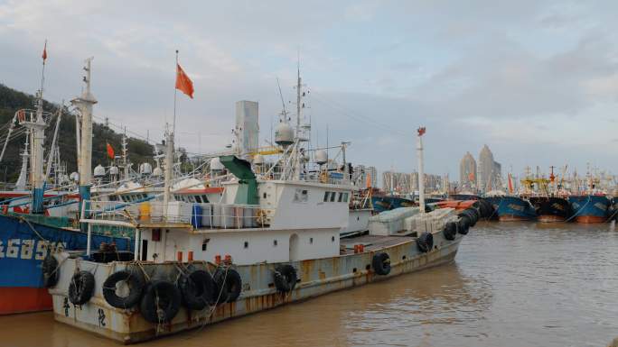 码头渔船 渔船停靠码头