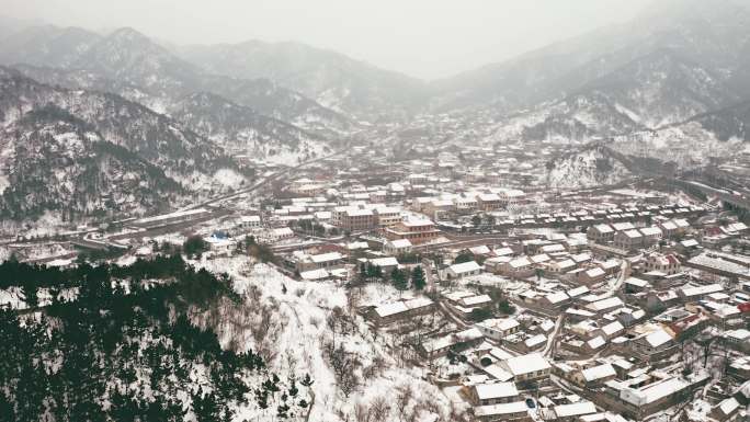 山村雪景