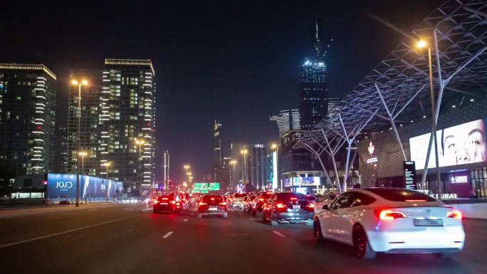 夜间照明迪拜市中心交通街道公路旅行前全景4k延时阿联酋