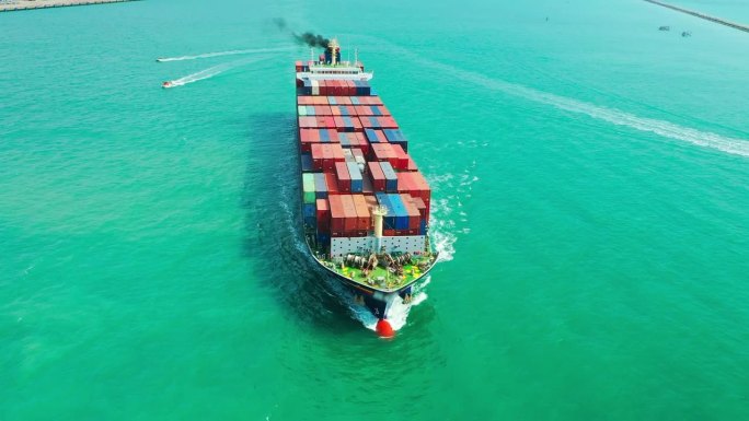 航空前视图集装箱货船全承运人集装箱运输海运业务的物流，进出口或货物运输。