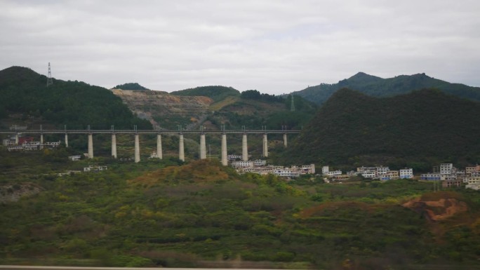 晴天长沙到成都火车自驾游乘客窗口全景4k中国