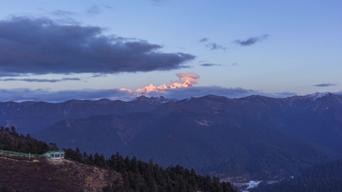 西藏宣传片南迦巴瓦日落日照金山延时摄影