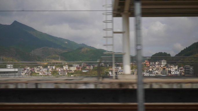 晴天长沙到成都火车自驾游乘客窗口pov站全景4k中国