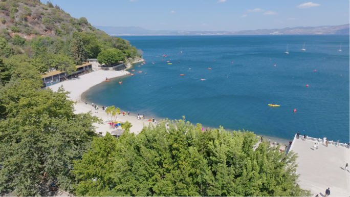 春游海边游玩海鸥沙滩抚仙湖