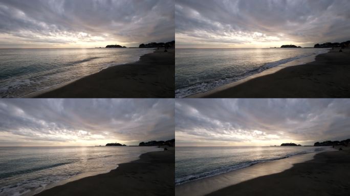 日落时的日本神奈川县的江之岛海岸线，广角