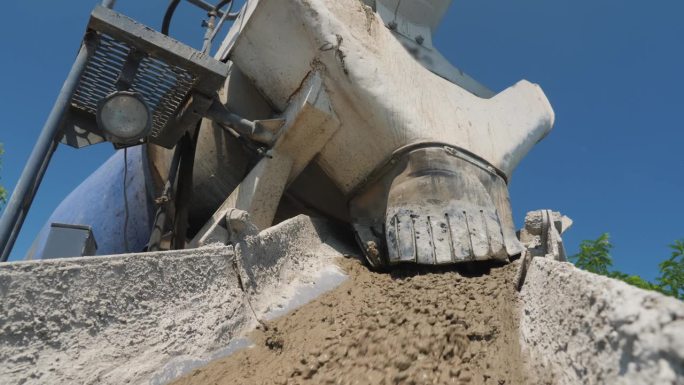 强力施工设备-混凝土混凝土输送混凝土到施工现场