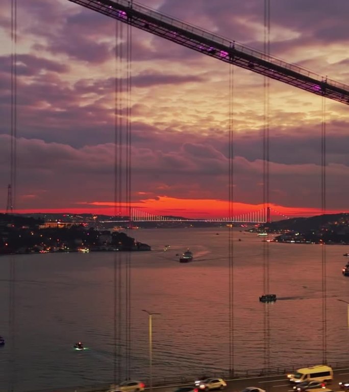 航拍黄昏时标志性的法提赫苏丹穆罕默德大桥# istanbul - vibes #法提赫苏丹穆罕默德大