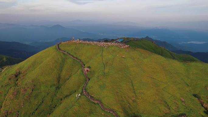 武功山高山草铺