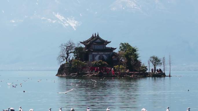 云南大理旅游，洱海小普陀