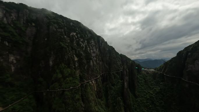 4K FPV穿越机郴州莽山五指峰刷山素材