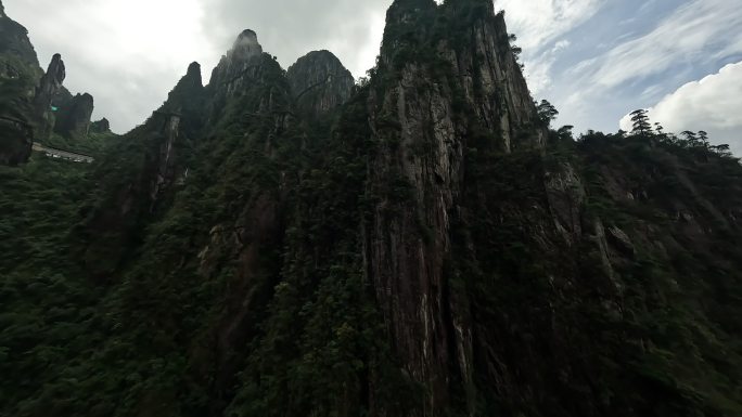 4K FPV穿越机郴州莽山五指峰刷山素材