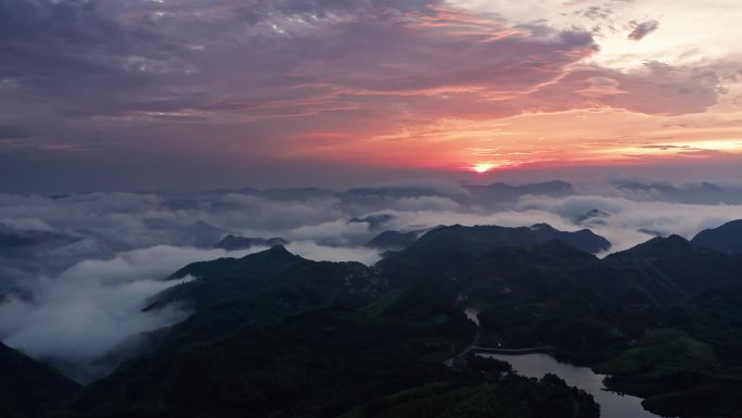 山村云海朝霞日出延时美丽乡村四明山观景台