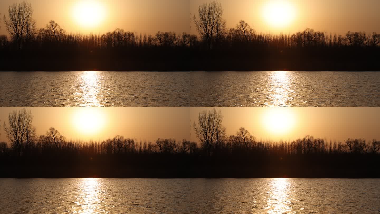夕阳的河面黄金色水波纹