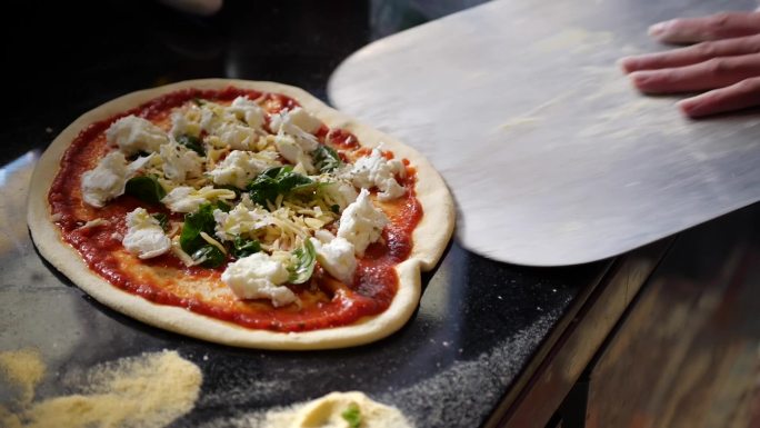 意大利披萨制作全过程烤火
