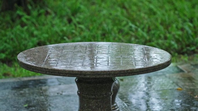 棋盘 下雨 雨丝 飞溅 升格慢镜头