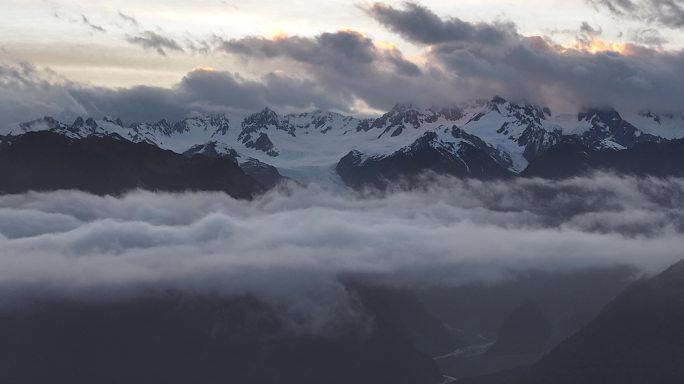 4K航拍新西兰福克斯冰川云雾