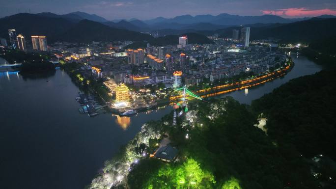 航拍富春江与分水江交汇处小城市夜景