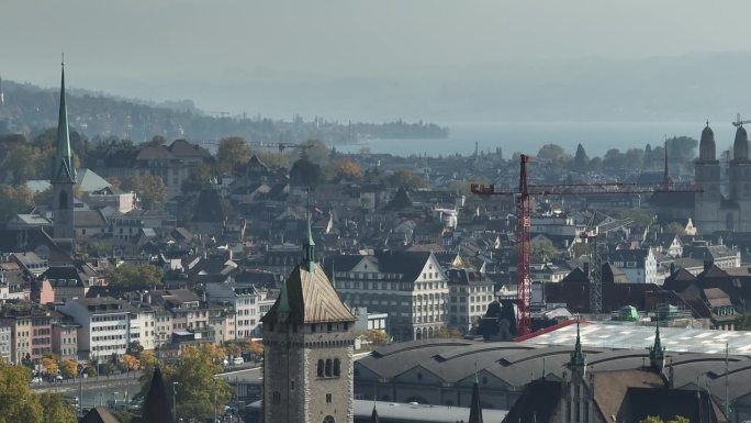 阳光明媚的一天飞越苏黎世市中心湖滨区航拍全景4k瑞士