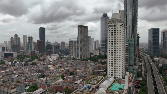 白天飞行在雅加达市中心住宅私人住宅块空中全景4k印度尼西亚