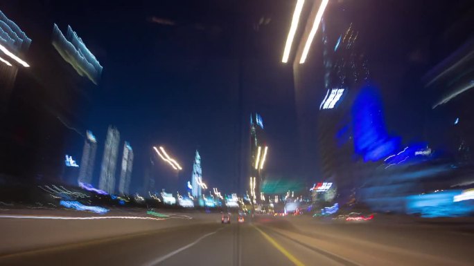 夜间照明迪拜市中心交通街道公路旅行前全景4k延时阿联酋