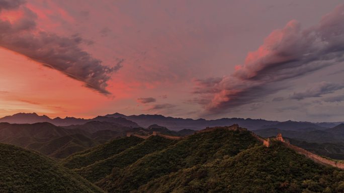 蟠龙山长城朝霞