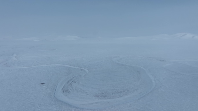 冬季的莫尔格勒河草原雪景