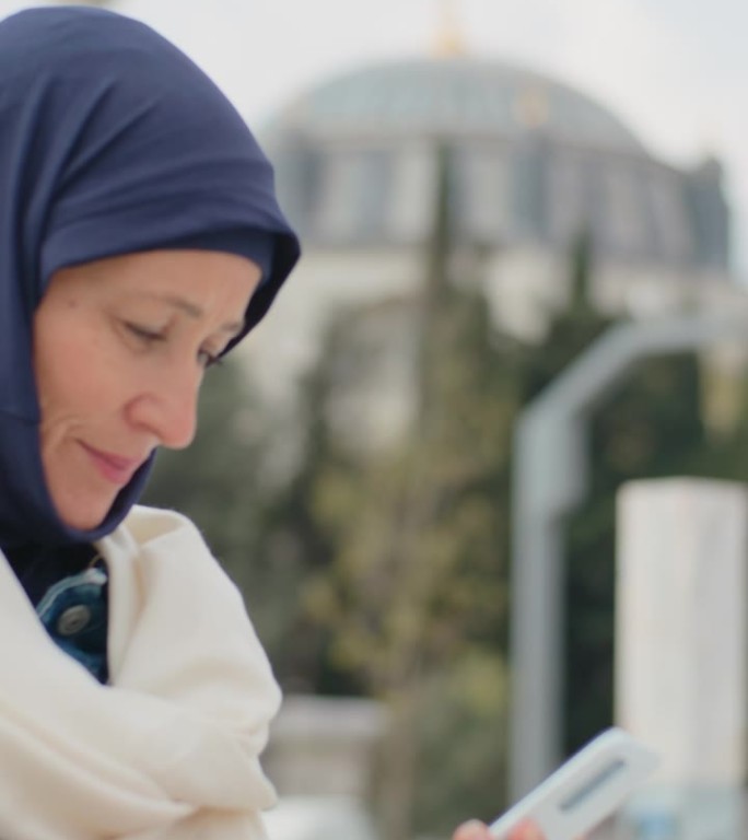 WS连接沉思:戴头巾的妇女从清真寺的存在与世界接触#清真寺连接#数字沉思#伊斯兰反思
