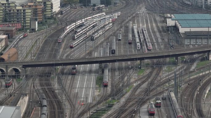 白天苏黎世市火车站交通铁路航拍全景4k瑞士