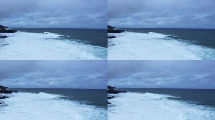 海天一线，大海翻滚海浪巨浪