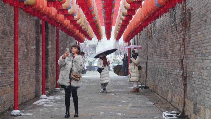 古镇下雪打卡 雪 古街下雪打卡 下雪自拍