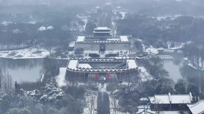 航拍瘦西湖景区园林大明寺观音山宋夹城雪景