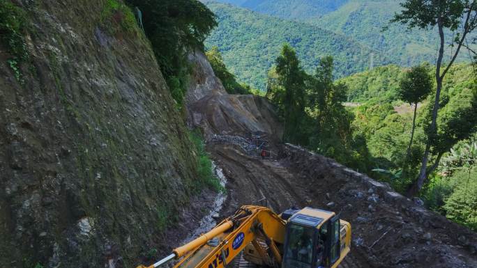 西藏林芝墨脱烂路5