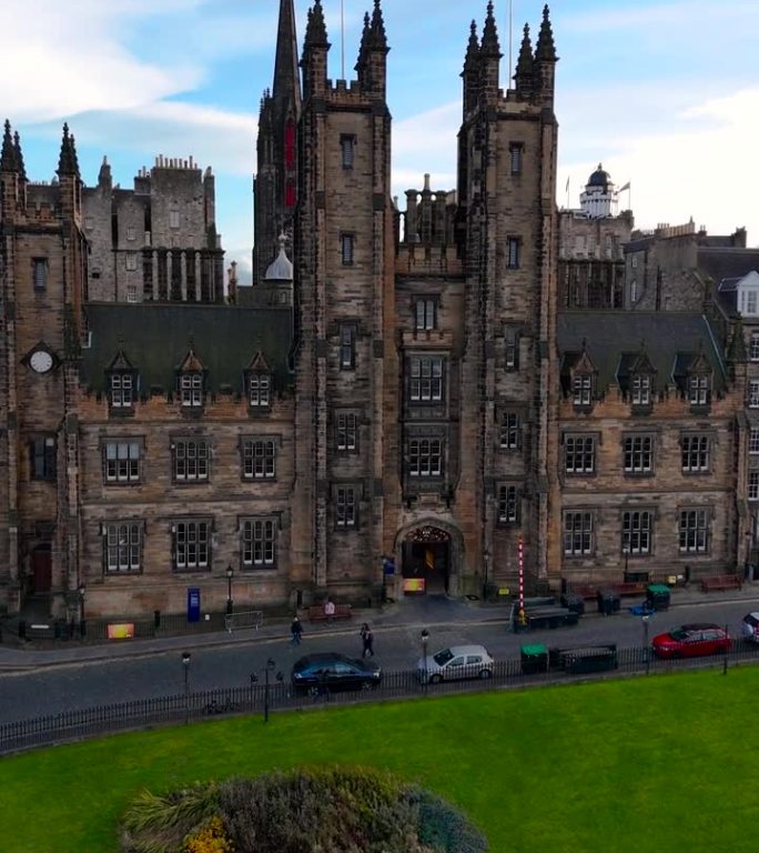 苏格兰国家美术馆和苏格兰皇家学院鸟瞰图，爱丁堡鸟瞰图，爱丁堡市中心美术馆鸟瞰图，爱丁堡老城区鸟瞰图，