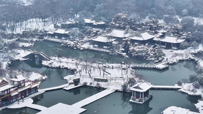 航拍瘦西湖景区园林大明寺观音山宋夹城雪景