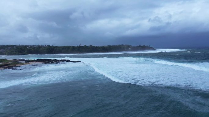 一望无际大海，海浪