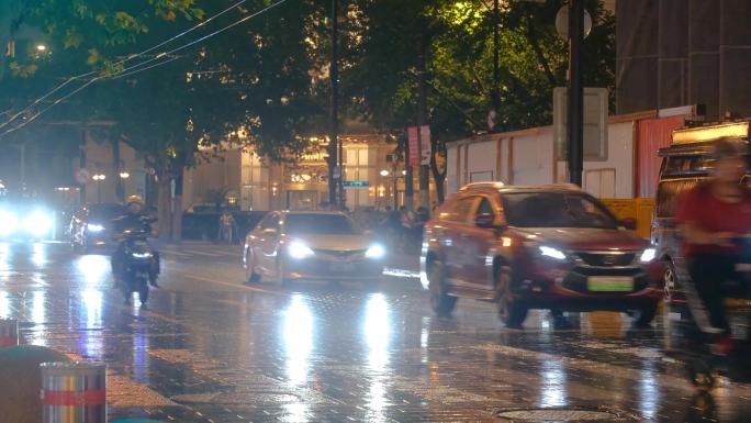 夜晚城市街道街头人流行人街景夜景逛街素材